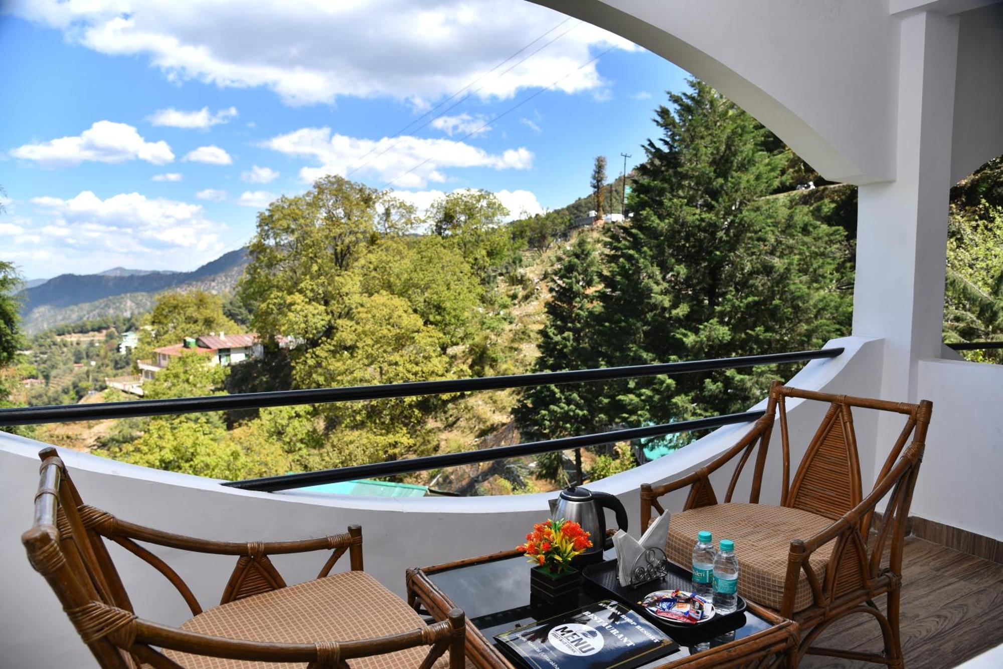 Kumaon Roop Resort Near Kainchi Dham Nainital Bagian luar foto