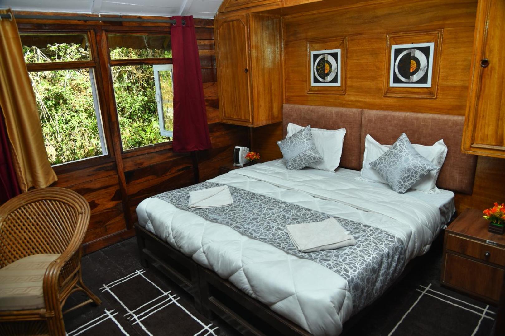 Kumaon Roop Resort Near Kainchi Dham Nainital Bagian luar foto
