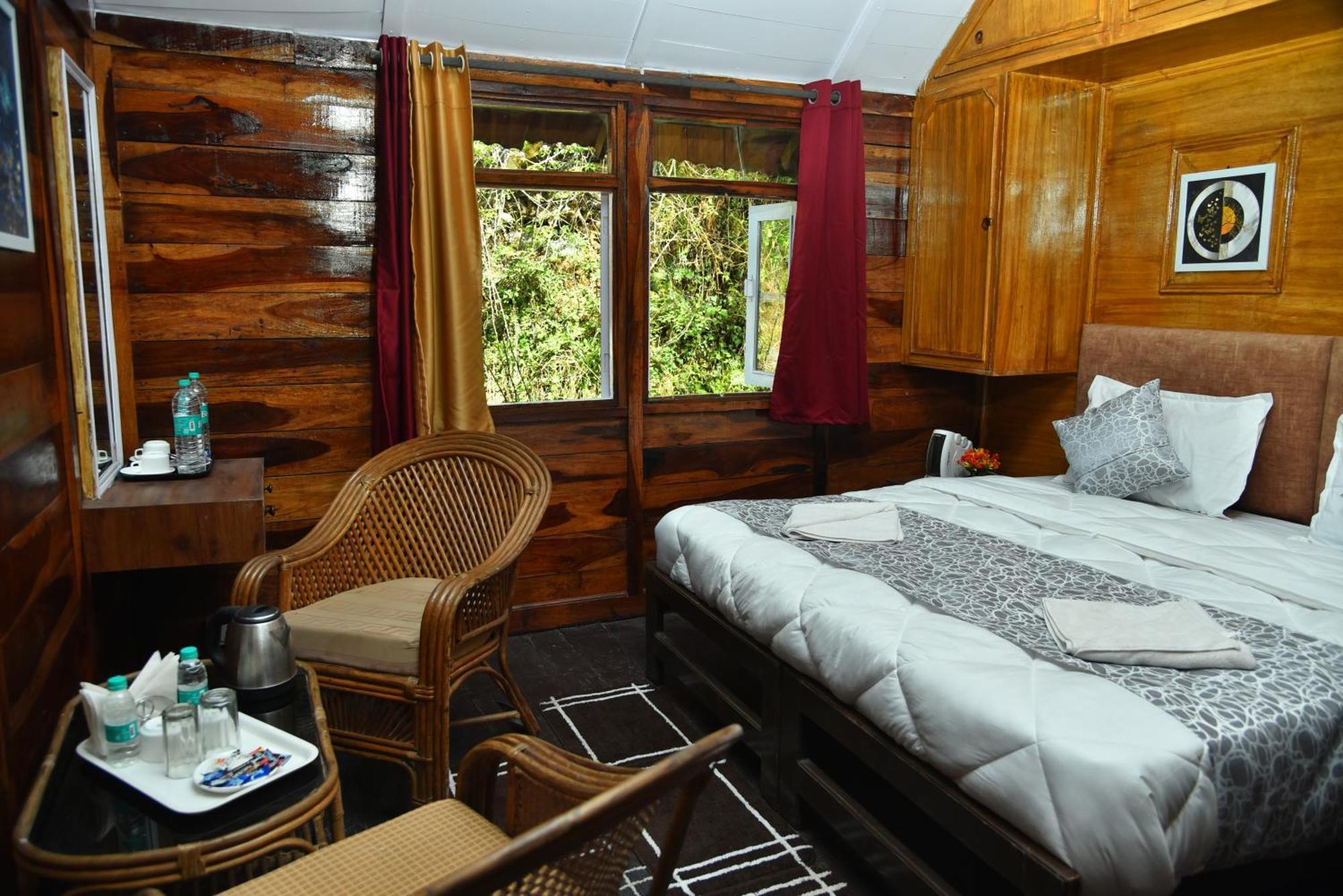 Kumaon Roop Resort Near Kainchi Dham Nainital Bagian luar foto
