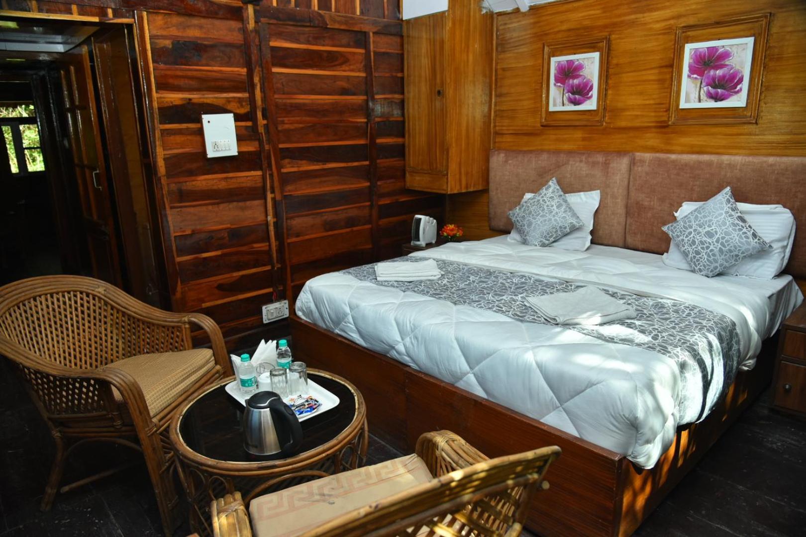 Kumaon Roop Resort Near Kainchi Dham Nainital Bagian luar foto