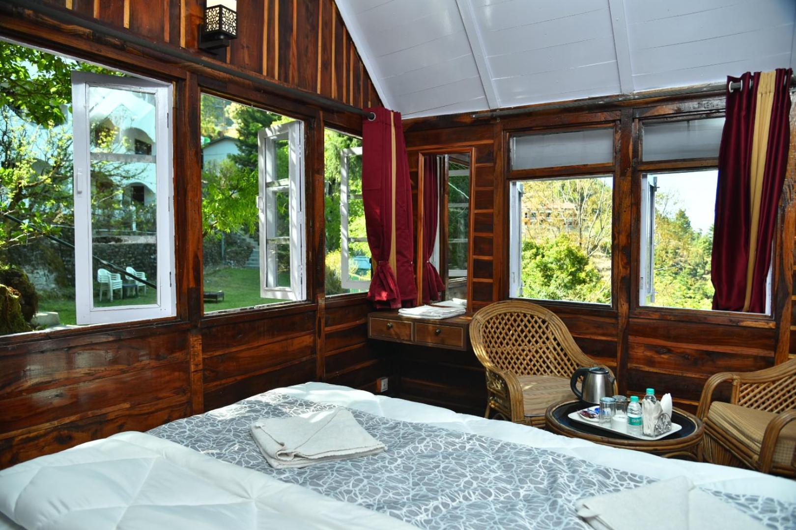 Kumaon Roop Resort Near Kainchi Dham Nainital Bagian luar foto