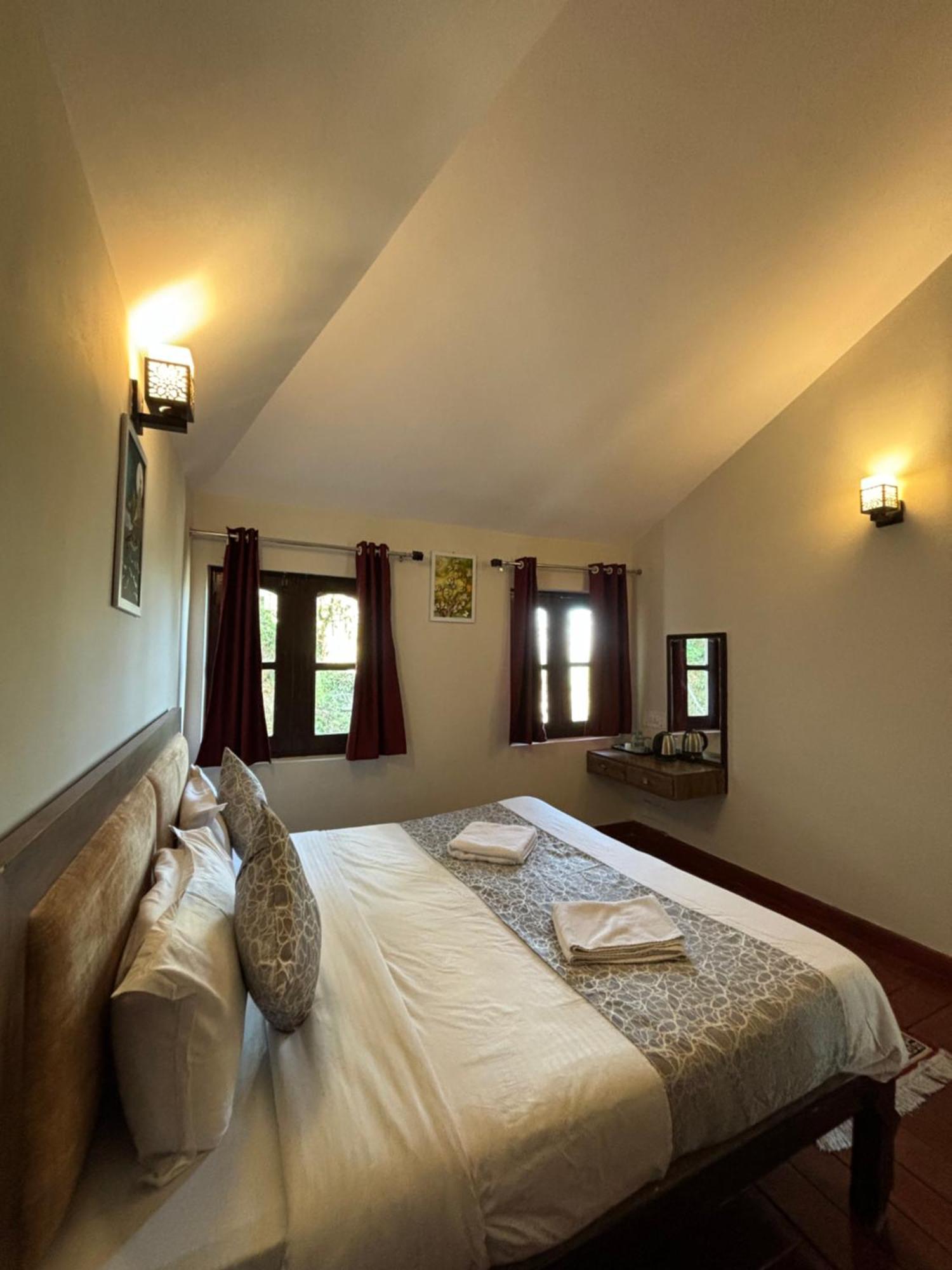 Kumaon Roop Resort Near Kainchi Dham Nainital Bagian luar foto