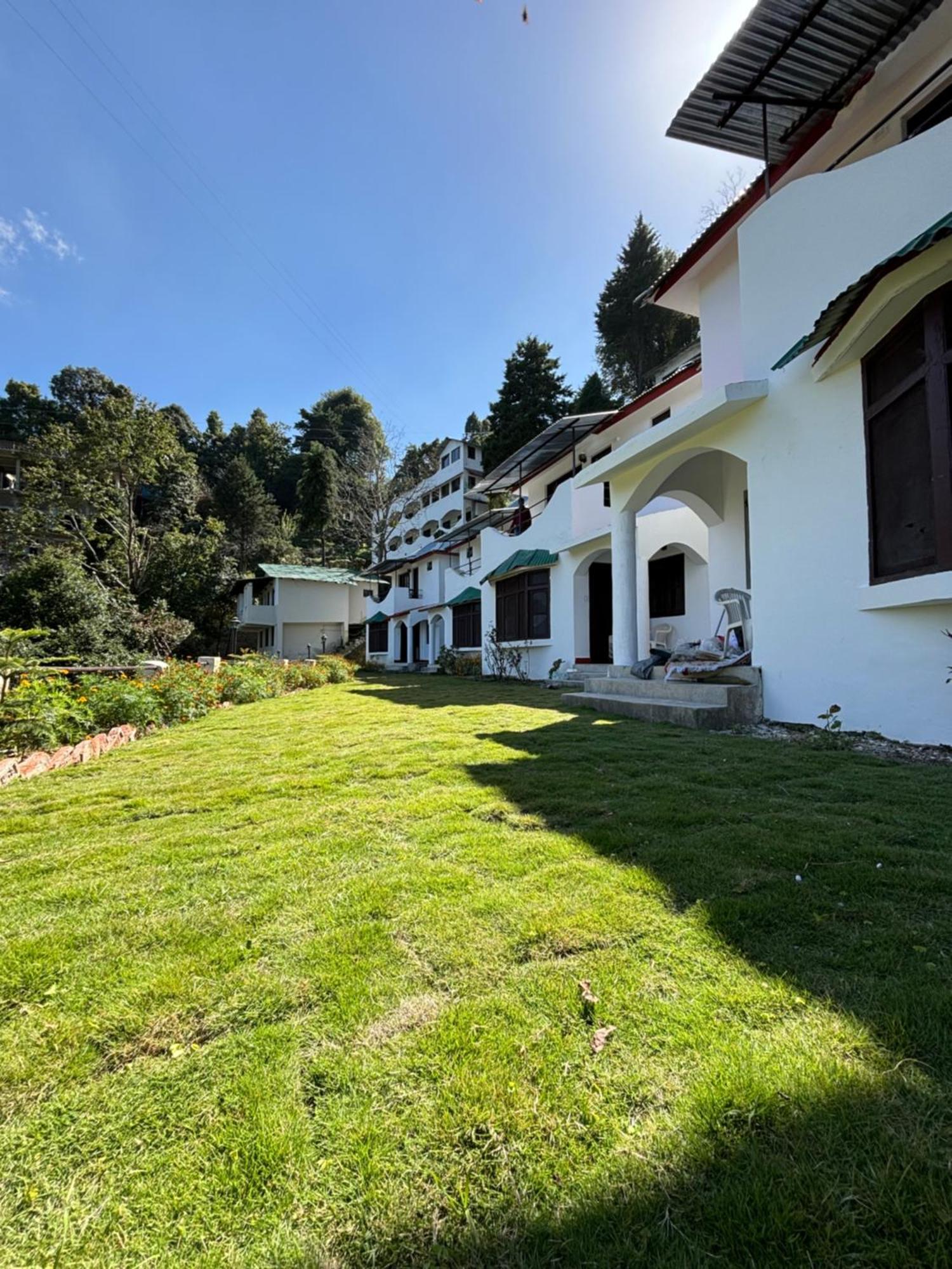 Kumaon Roop Resort Near Kainchi Dham Nainital Bagian luar foto