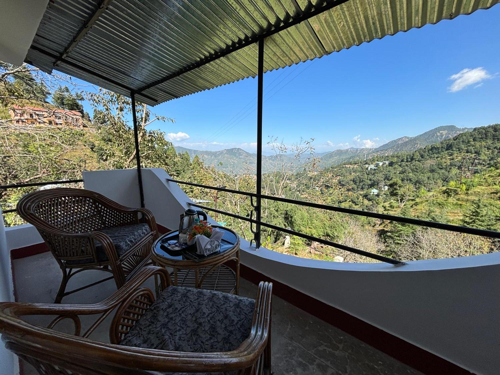 Kumaon Roop Resort Near Kainchi Dham Nainital Bagian luar foto